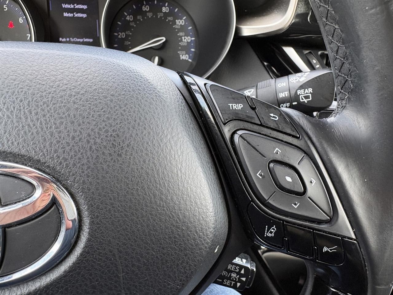 Toyota C-HR XLE 2019