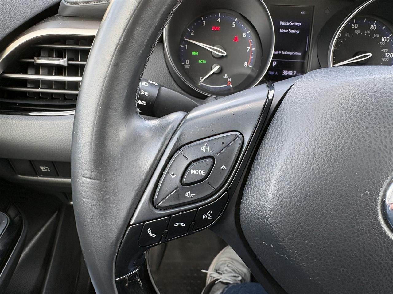 Toyota C-HR XLE 2019