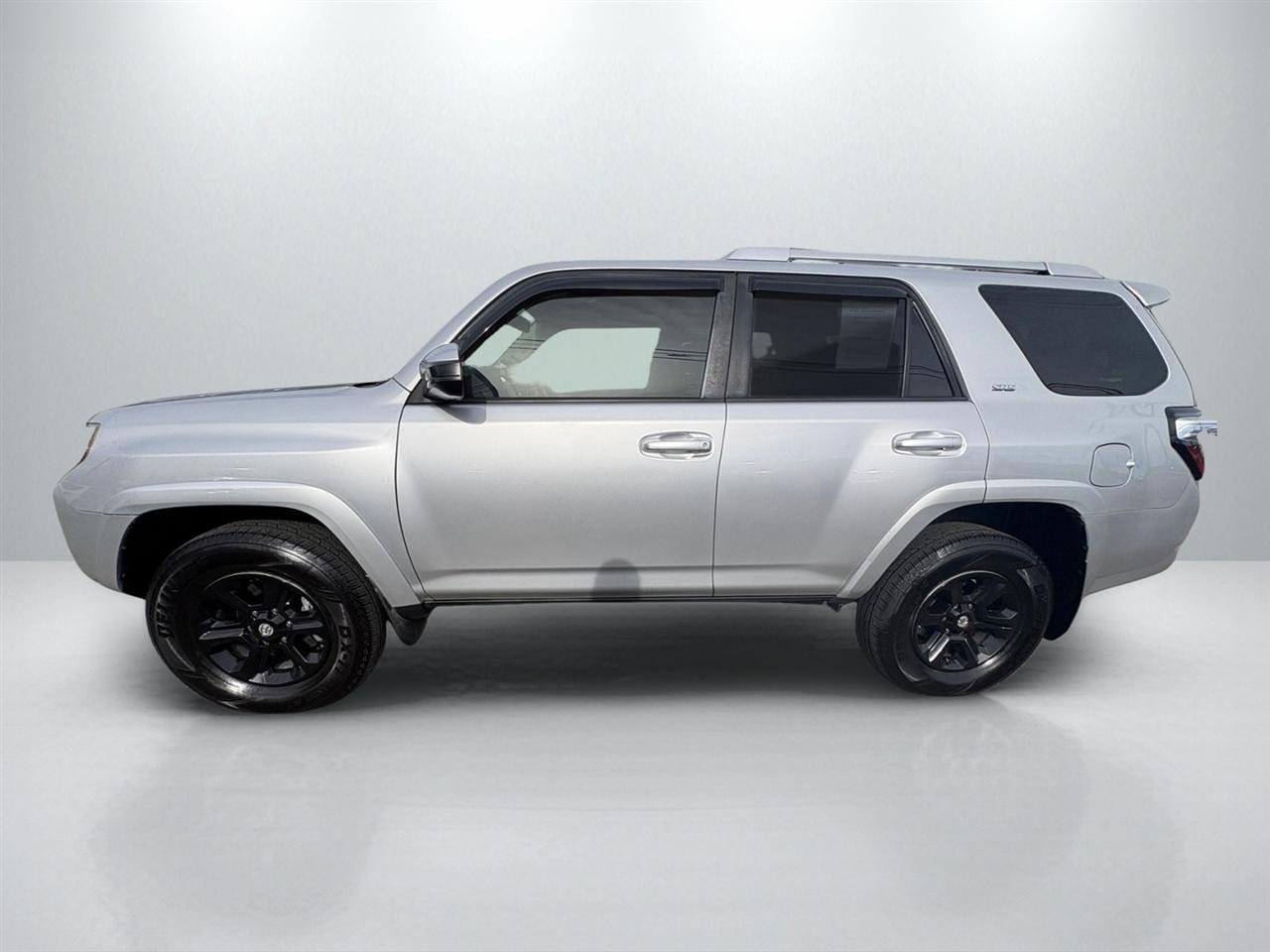 Toyota 4Runner SR5 4WD 2016
