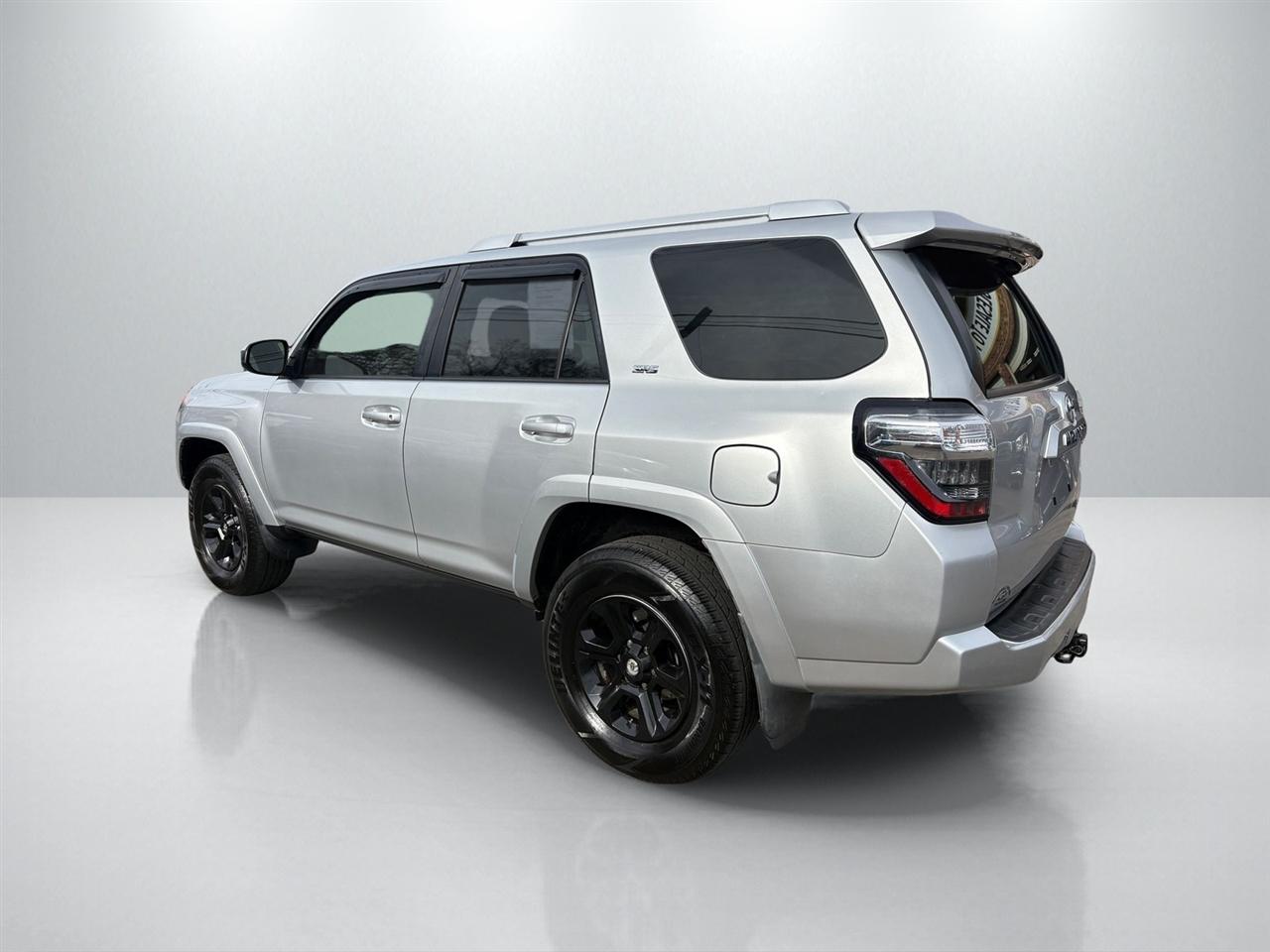 Toyota 4Runner SR5 4WD 2016