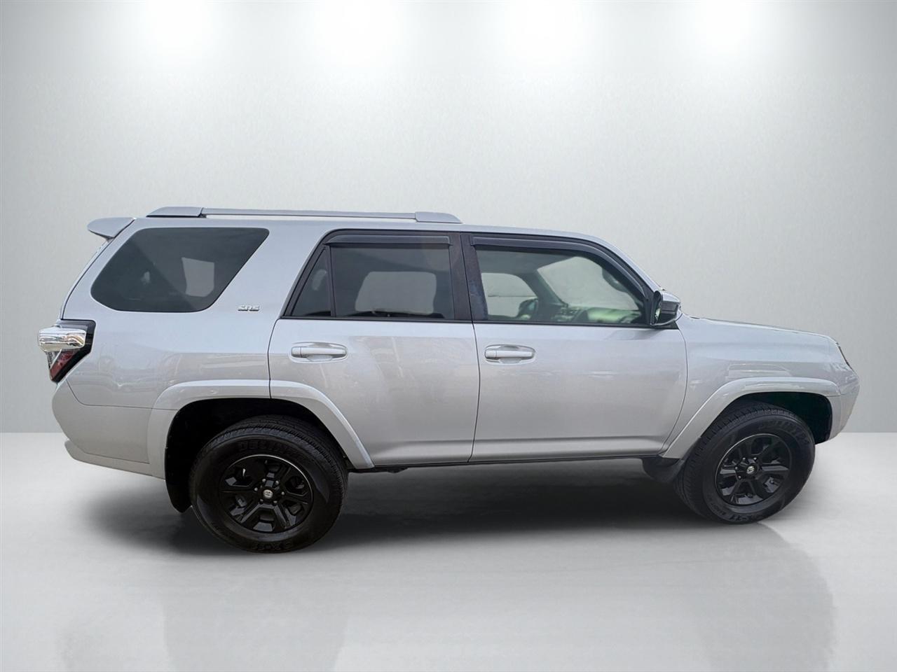 Toyota 4Runner SR5 4WD 2016