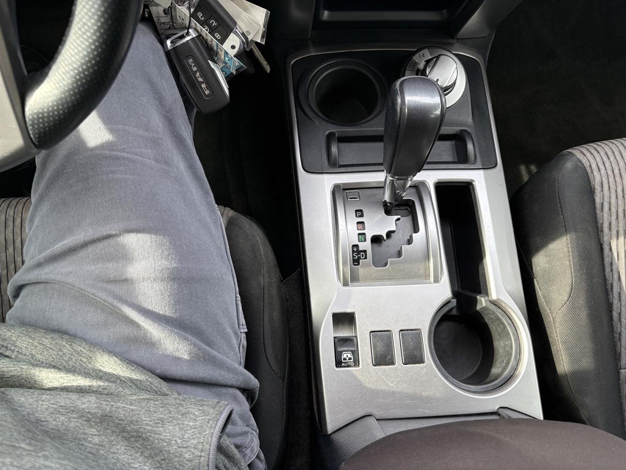 Toyota 4Runner SR5 4WD 2016