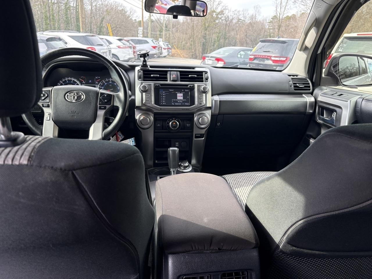 Toyota 4Runner SR5 4WD 2016