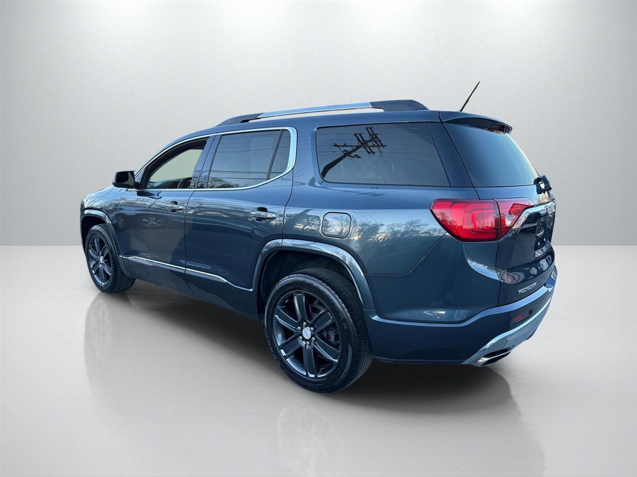 GMC Acadia Denali 2019