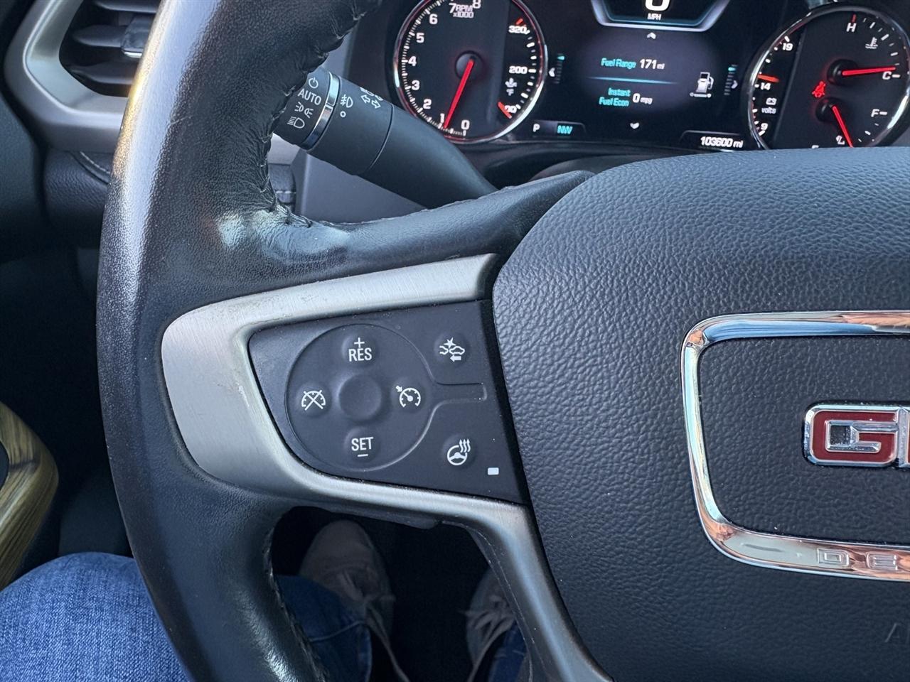 GMC Acadia Denali 2019