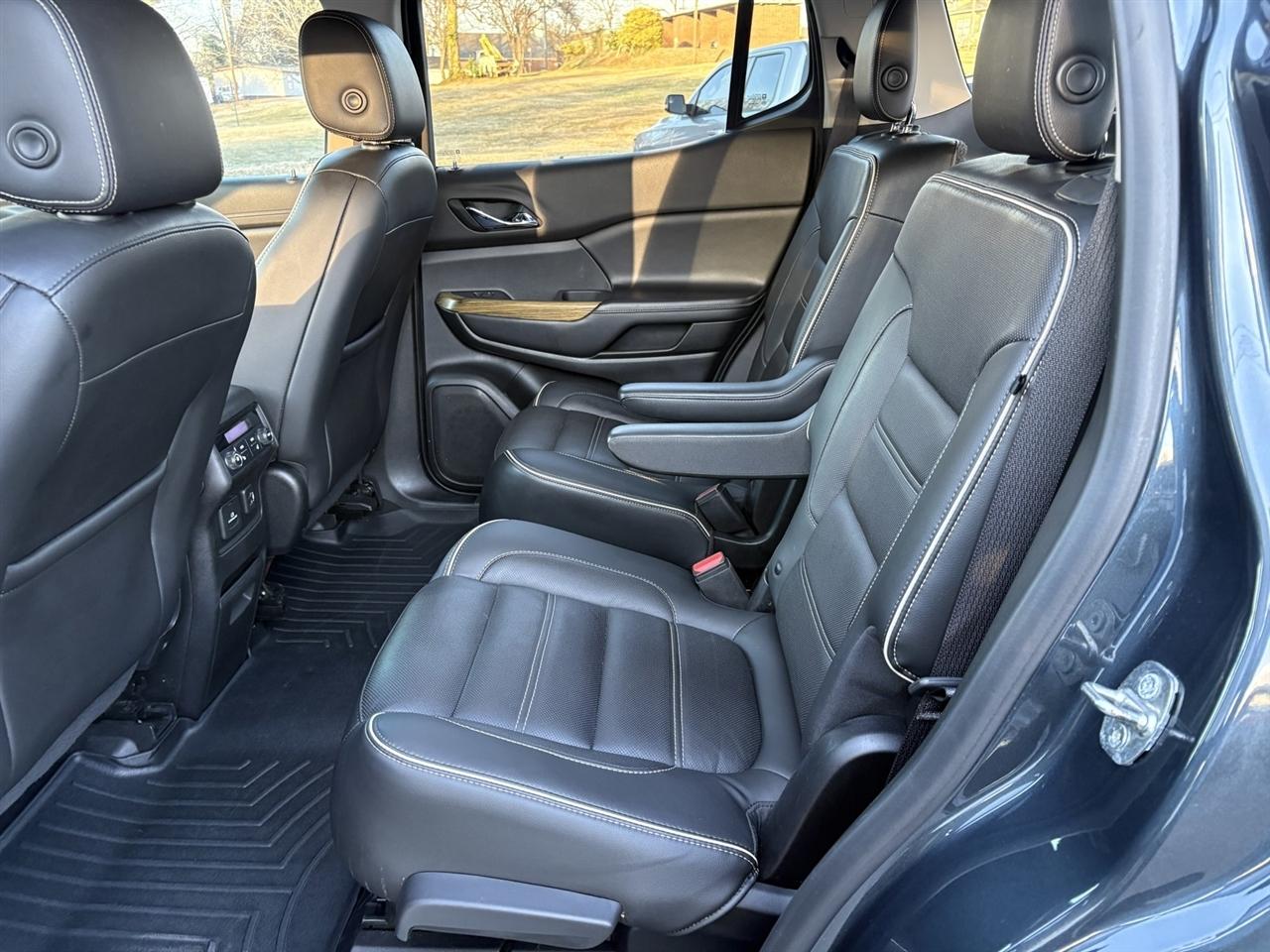 GMC Acadia Denali 2019