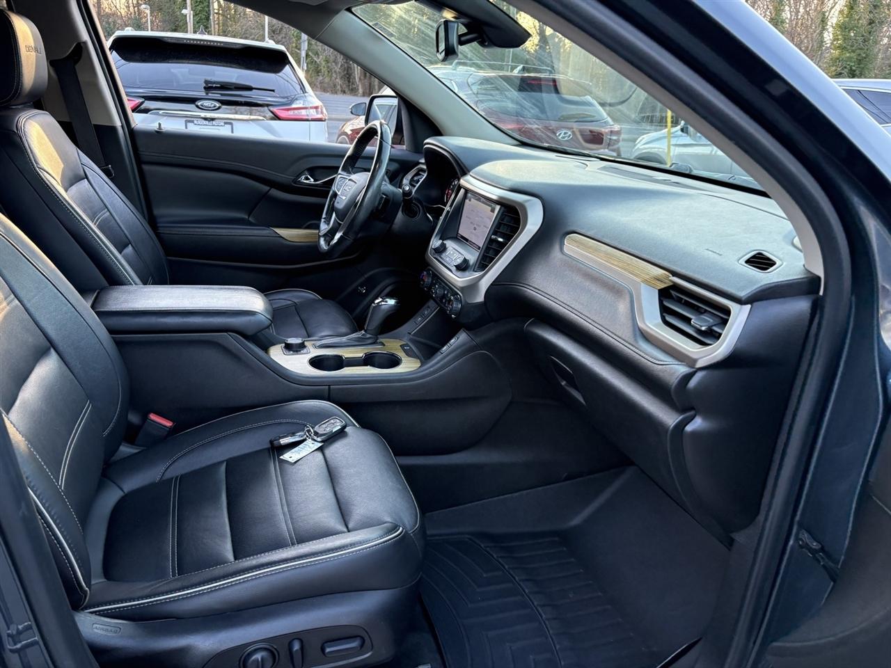 GMC Acadia Denali 2019