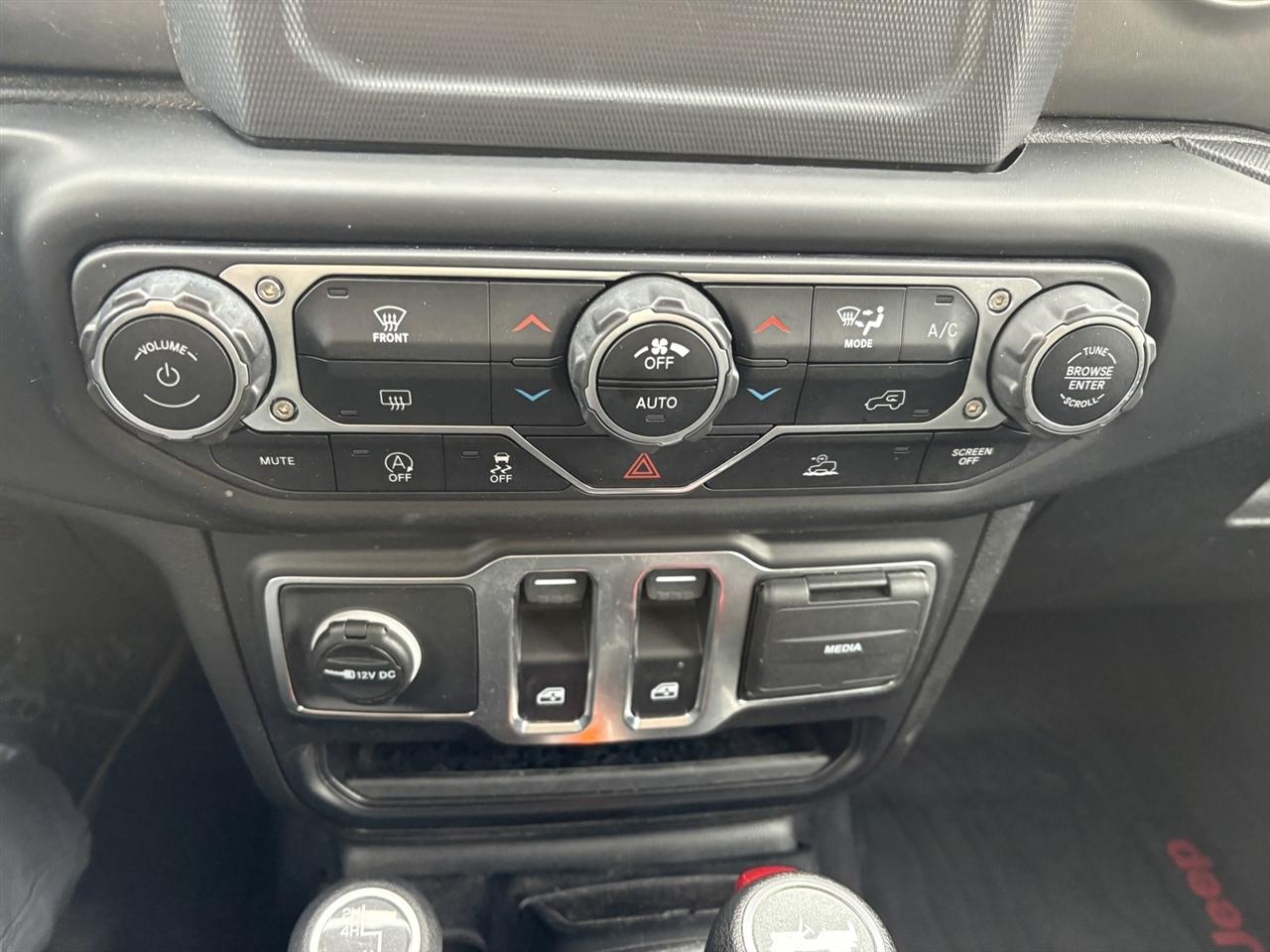 Jeep Wrangler Sport 2021