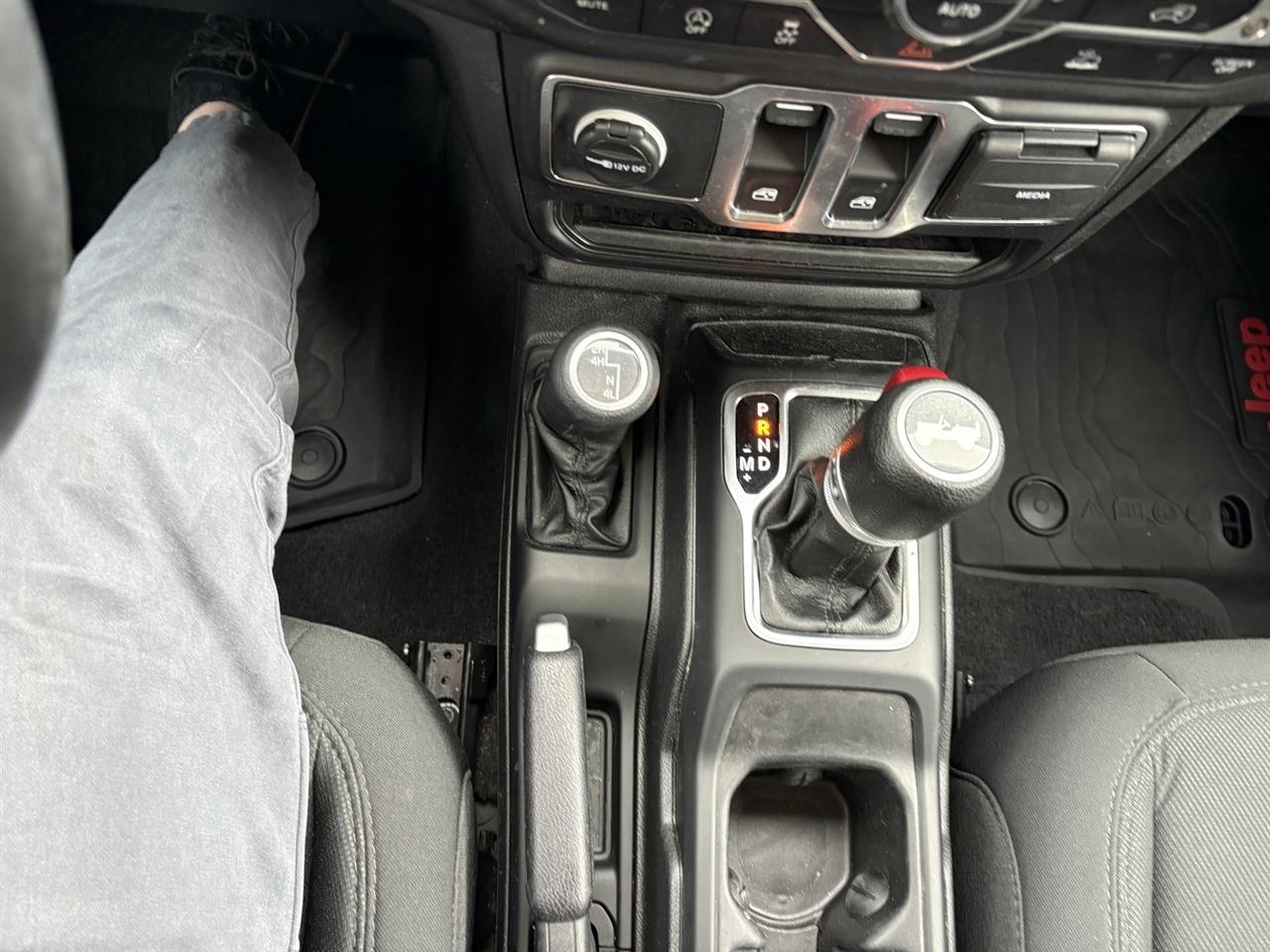 Jeep Wrangler Sport 2021