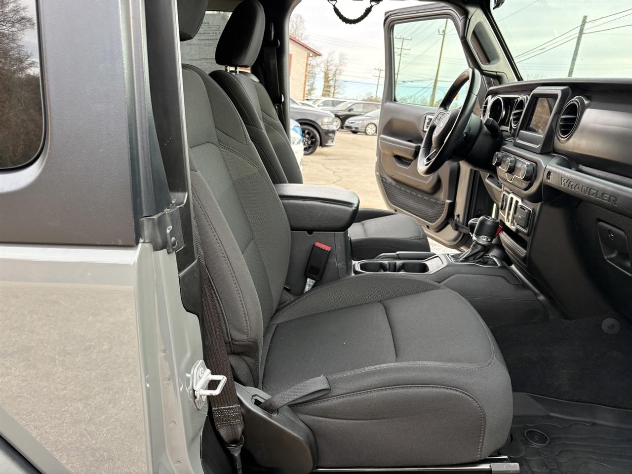 Jeep Wrangler Sport 2021