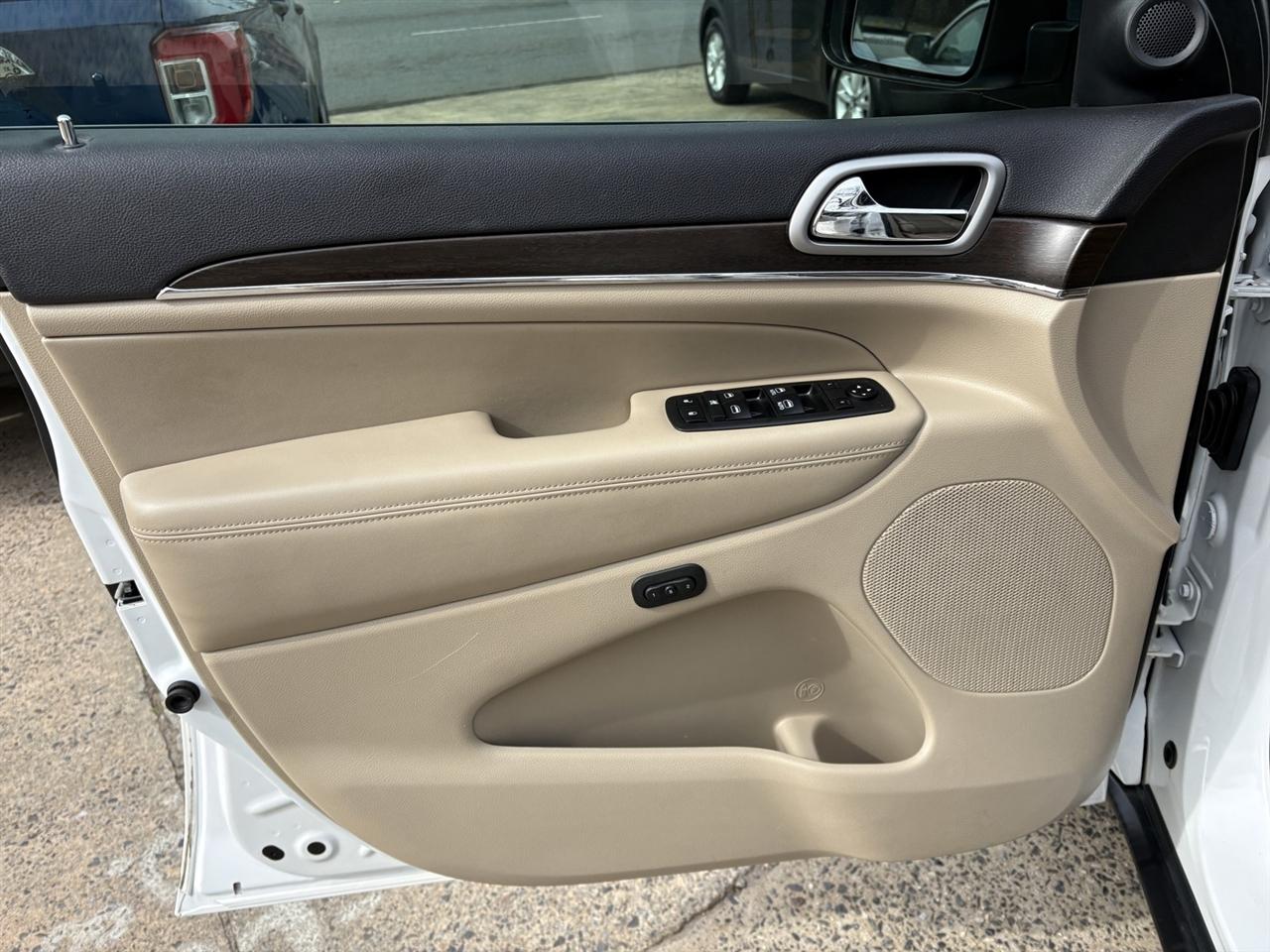 Jeep Grand Cherokee Laredo 4WD 2018