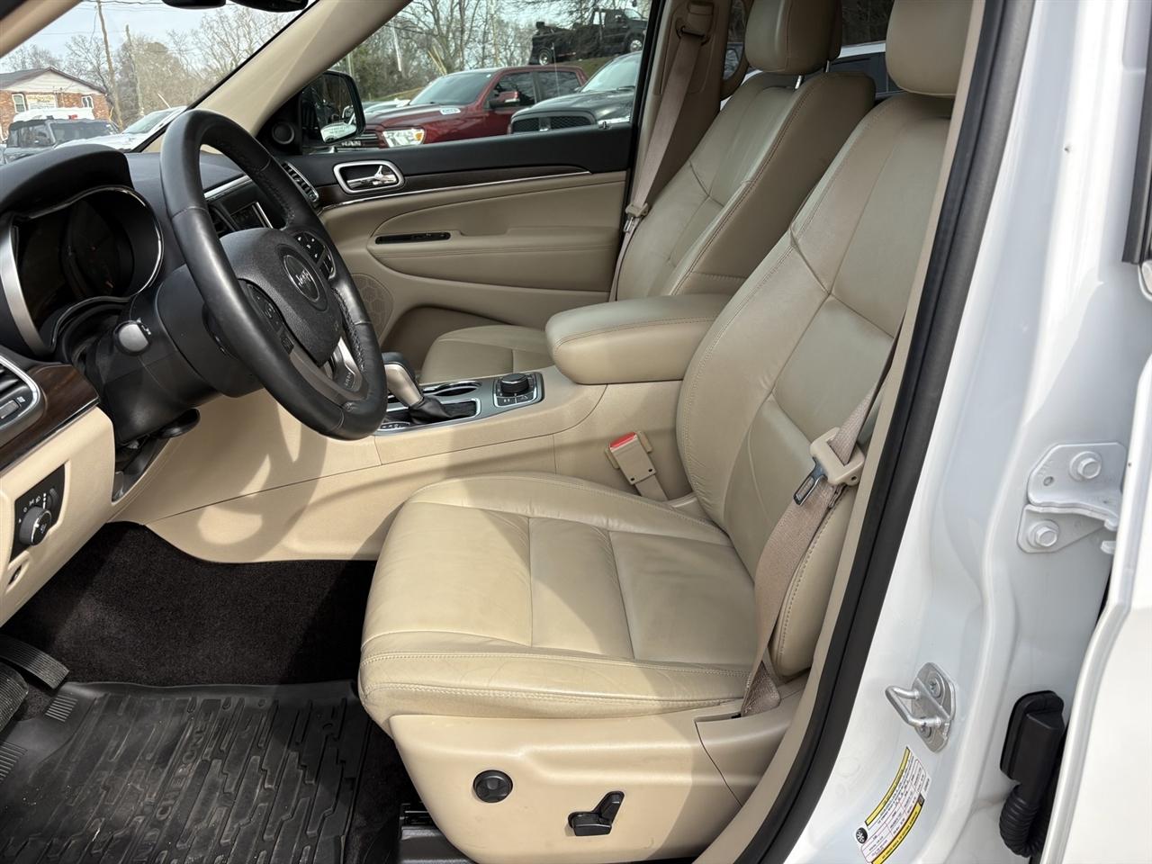 Jeep Grand Cherokee Laredo 4WD 2018