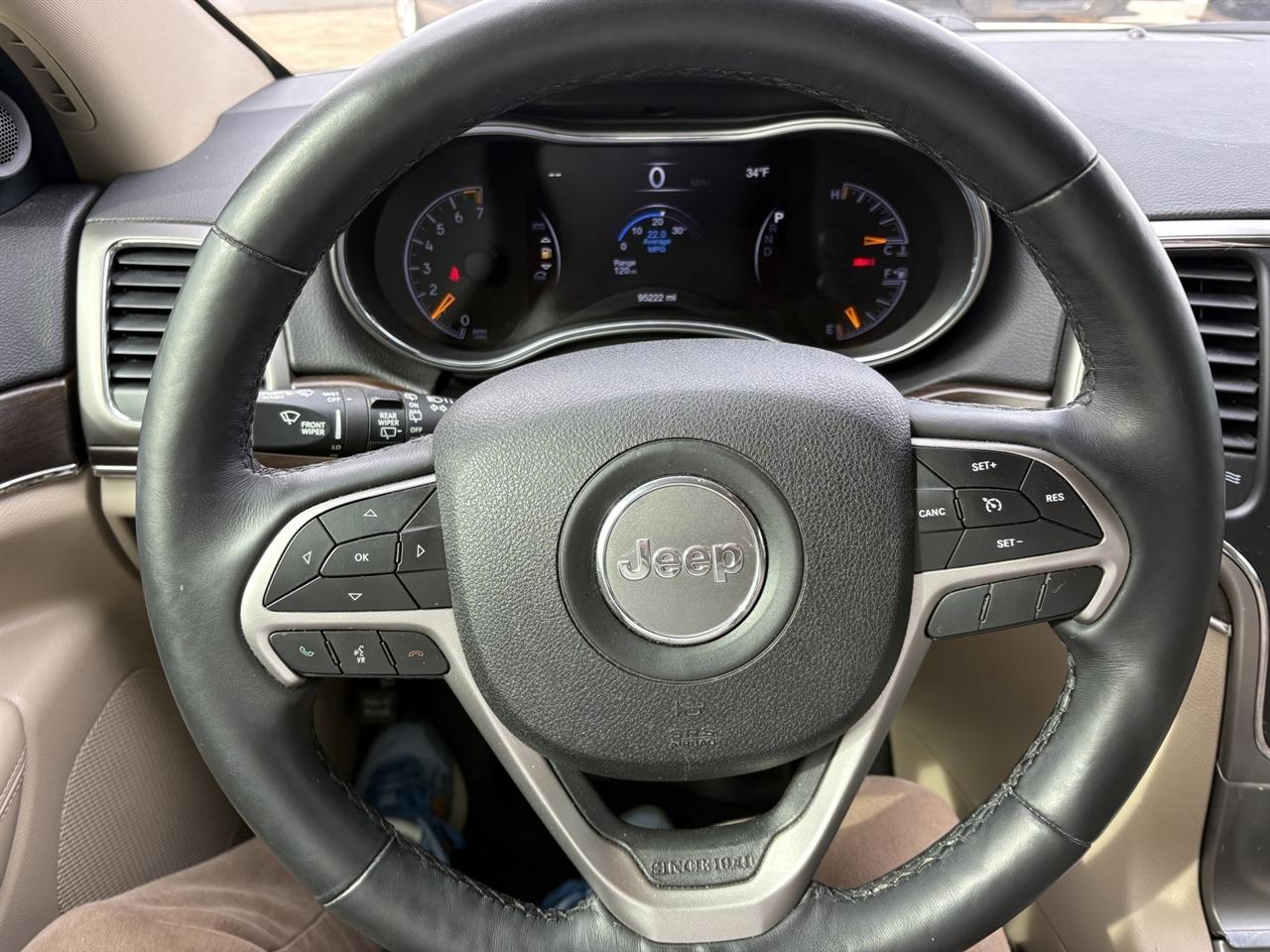 Jeep Grand Cherokee Laredo 4WD 2018