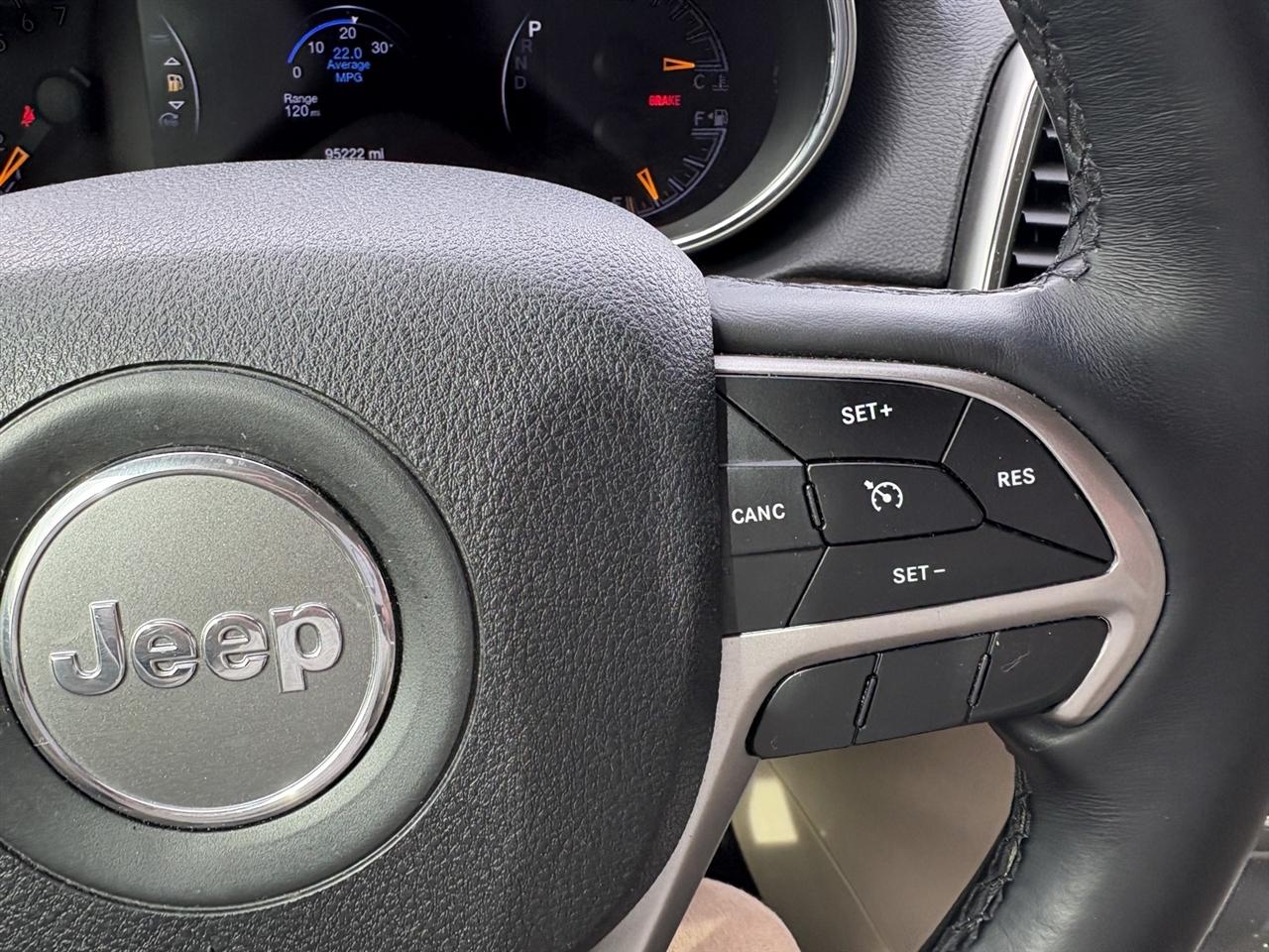 Jeep Grand Cherokee Laredo 4WD 2018