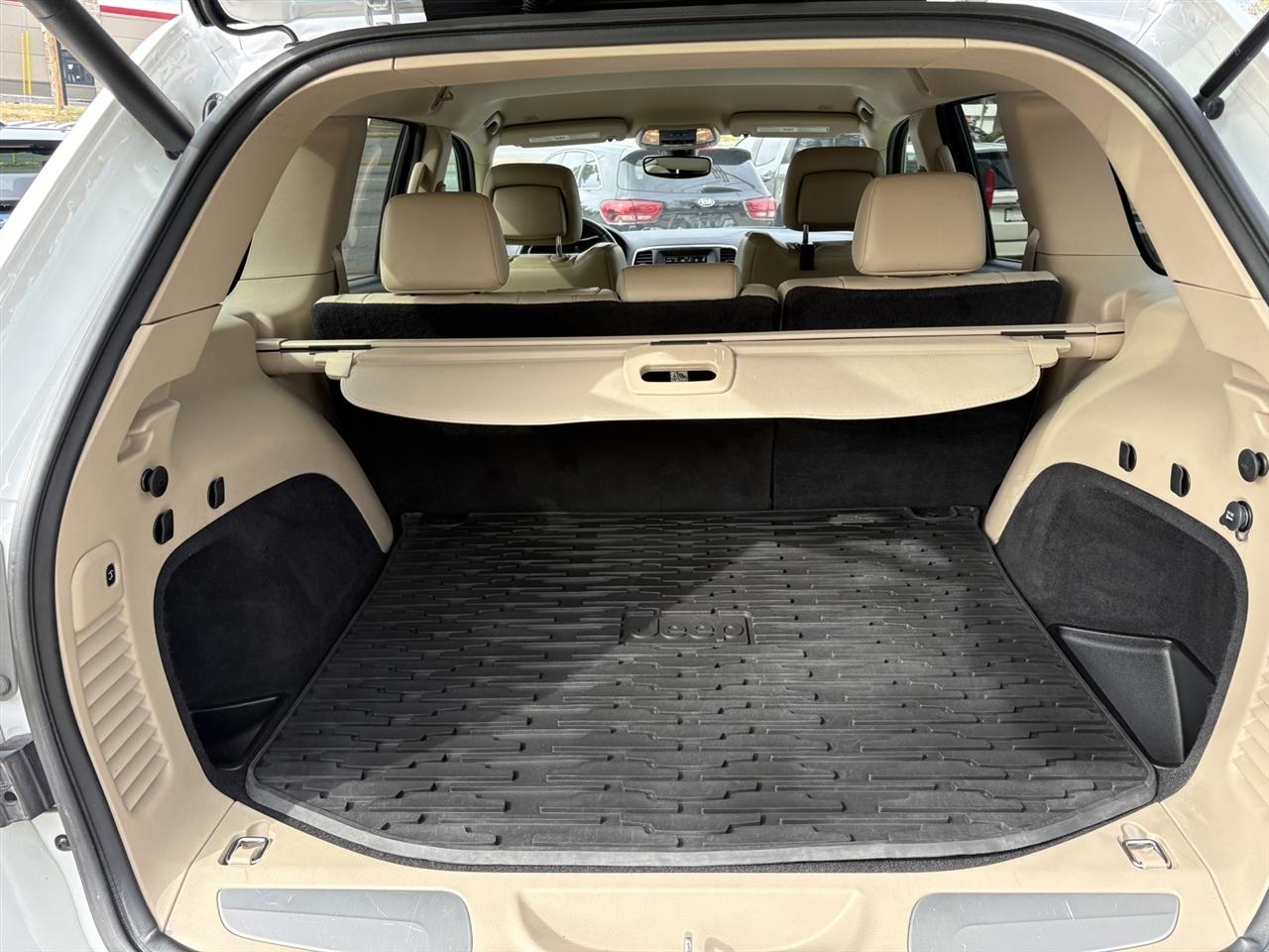 Jeep Grand Cherokee Laredo 4WD 2018