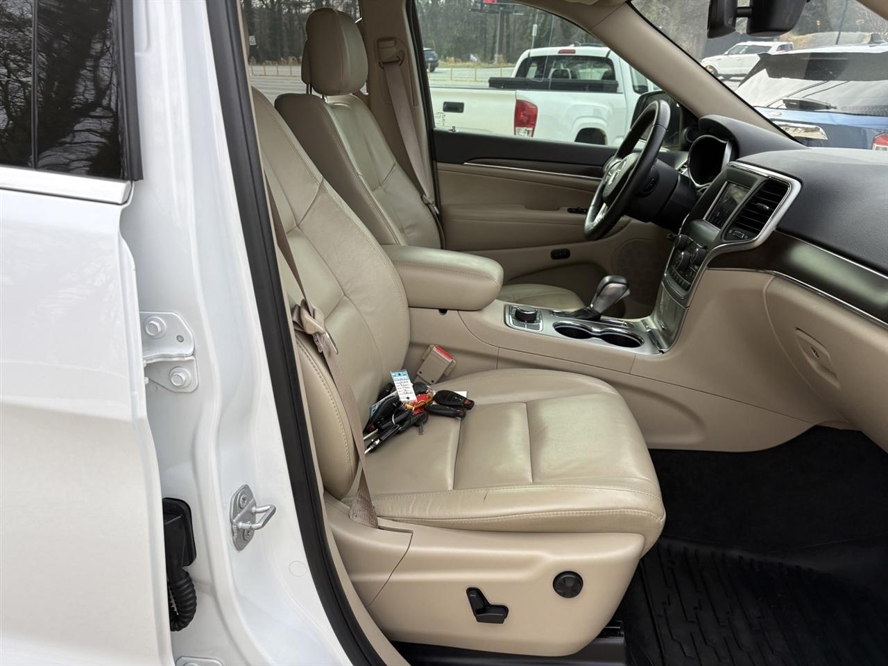 Jeep Grand Cherokee Laredo 4WD 2018