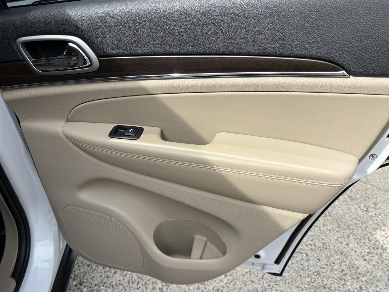 Jeep Grand Cherokee Laredo 4WD 2018