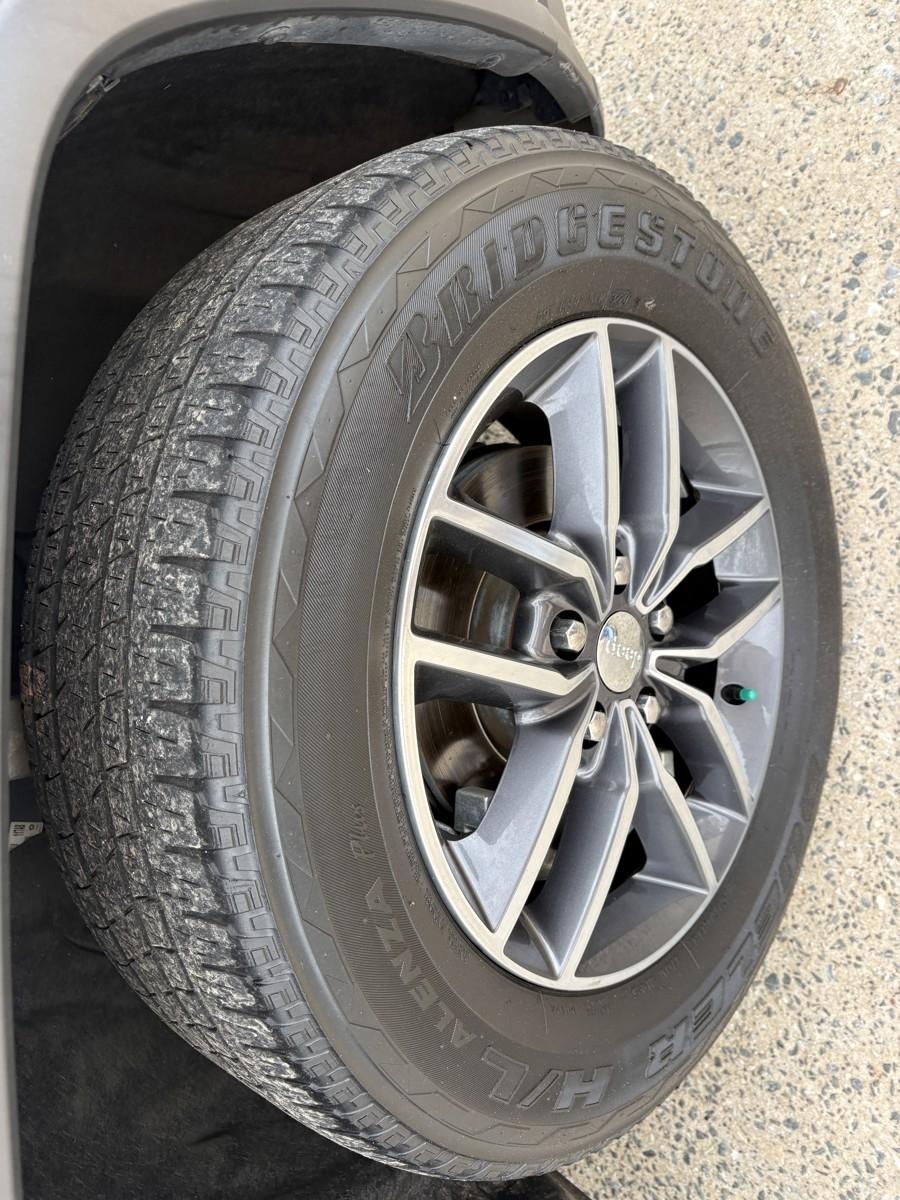 Jeep Grand Cherokee Laredo 4WD 2018