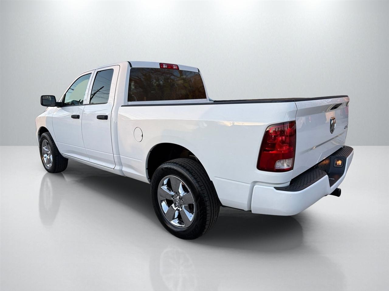 RAM 1500 Classic Tradesman Quad Cab 4WD 2019