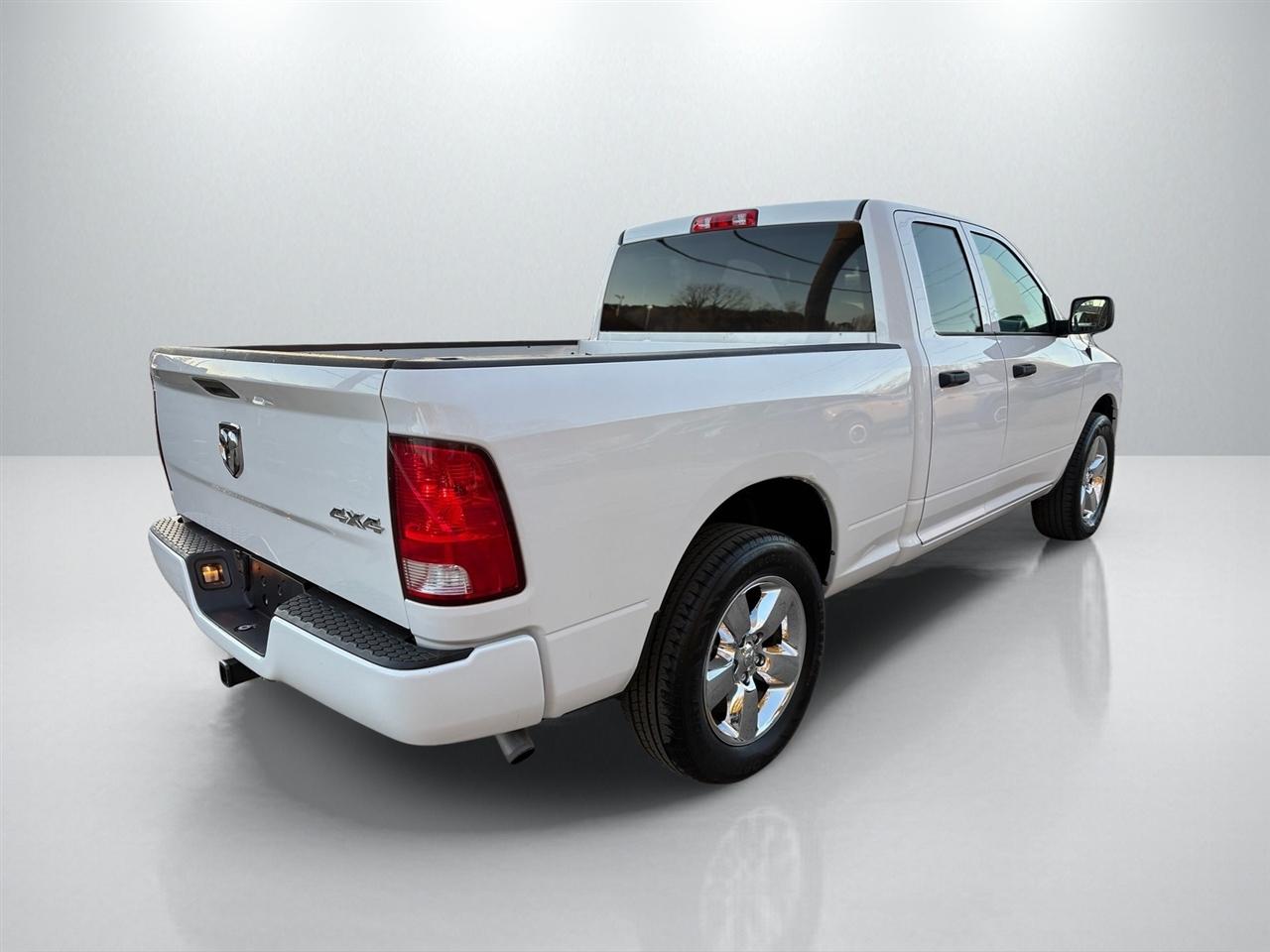 RAM 1500 Classic Tradesman Quad Cab 4WD 2019