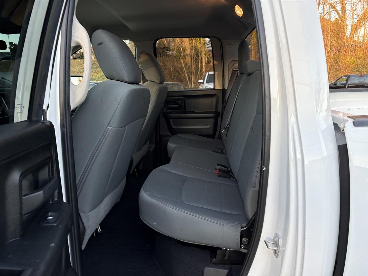 RAM 1500 Classic Tradesman Quad Cab 4WD 2019