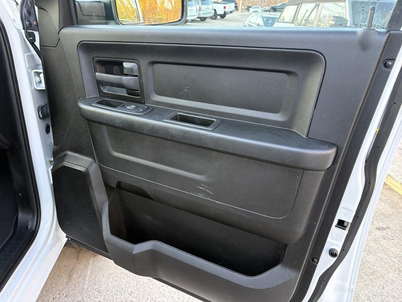 RAM 1500 Classic Tradesman Quad Cab 4WD 2019