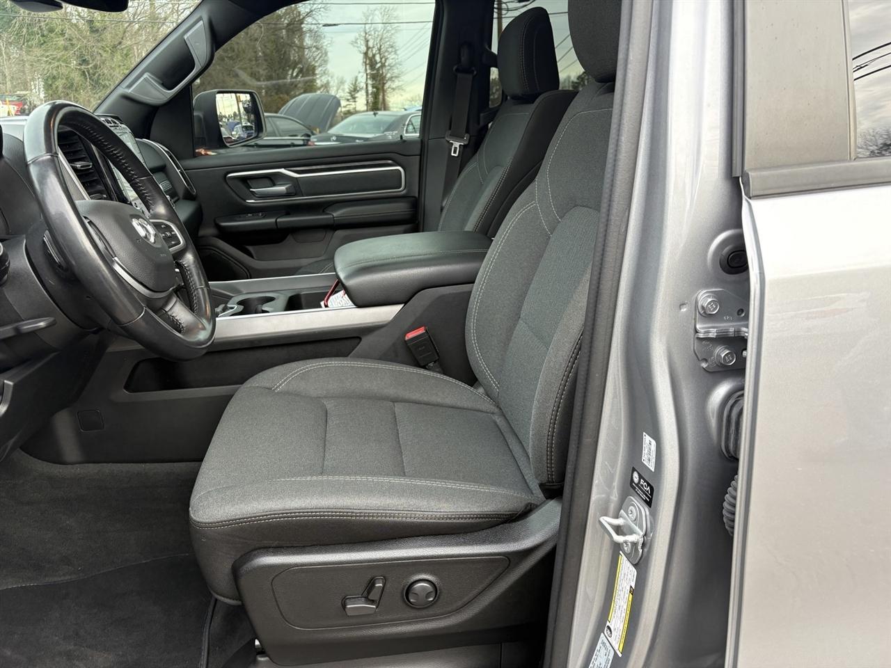 RAM 1500 Big Horn Quad Cab 4WD 2022