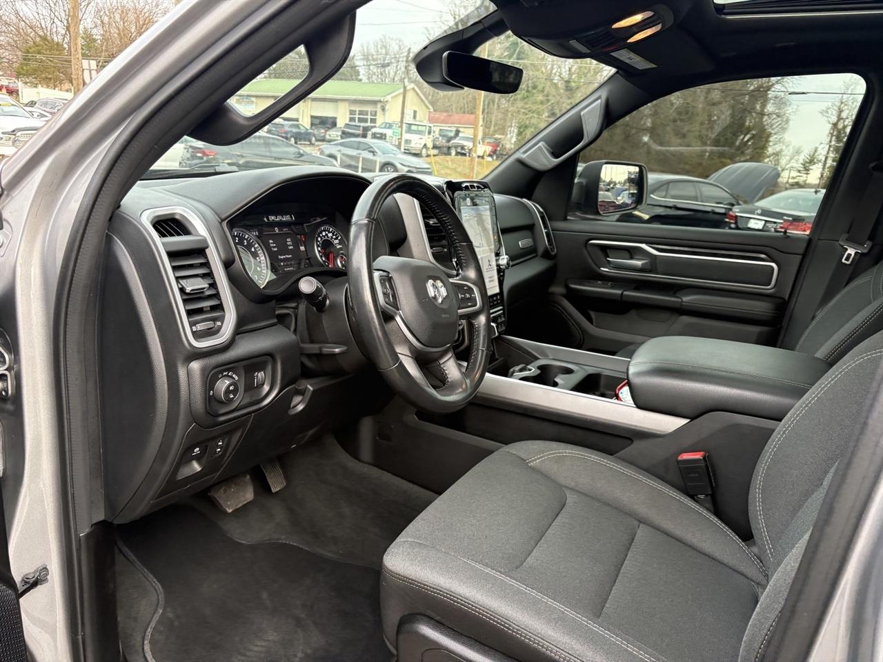 RAM 1500 Big Horn Quad Cab 4WD 2022