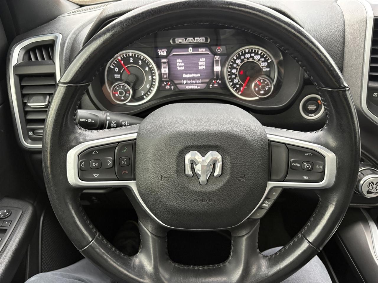 RAM 1500 Big Horn Quad Cab 4WD 2022