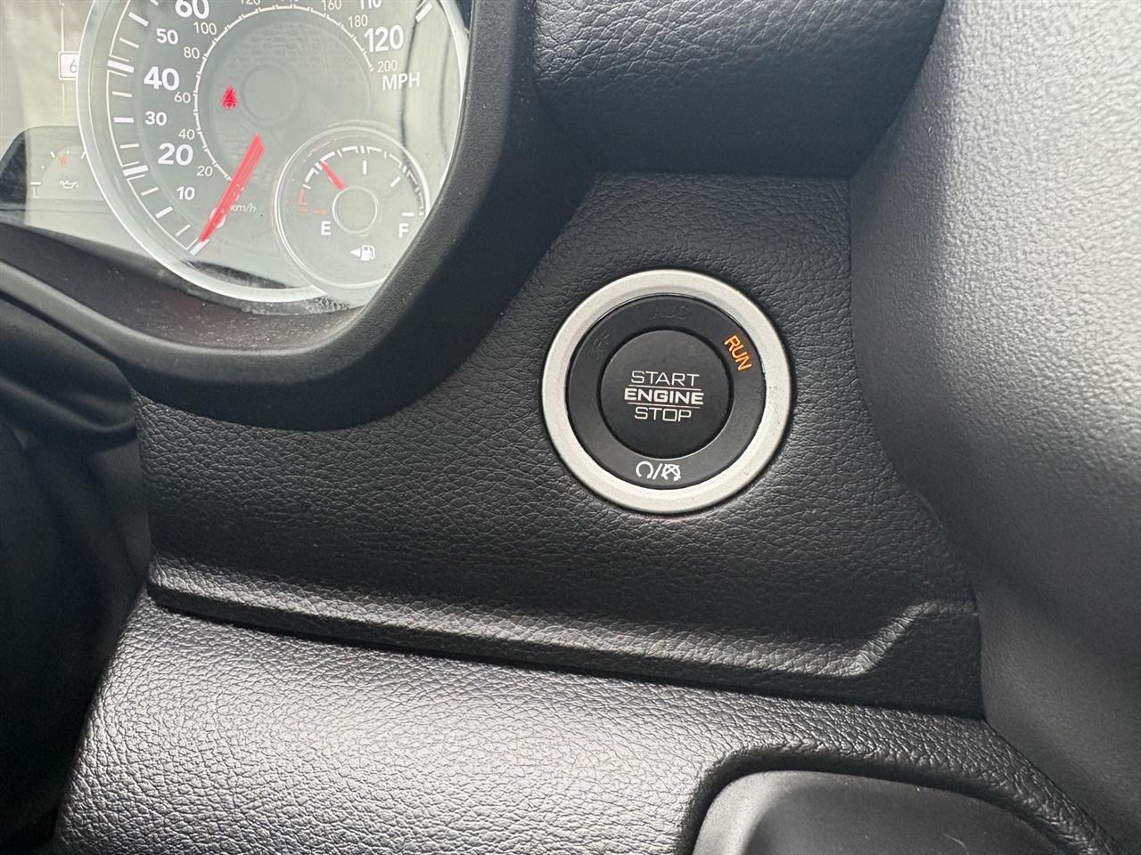 RAM 1500 Big Horn Quad Cab 4WD 2022