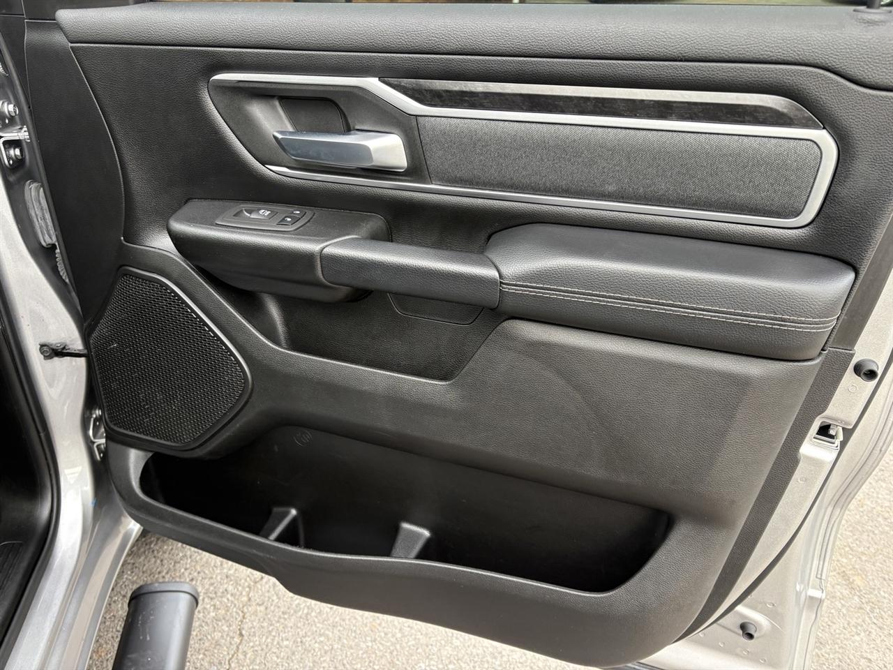 RAM 1500 Big Horn Quad Cab 4WD 2022