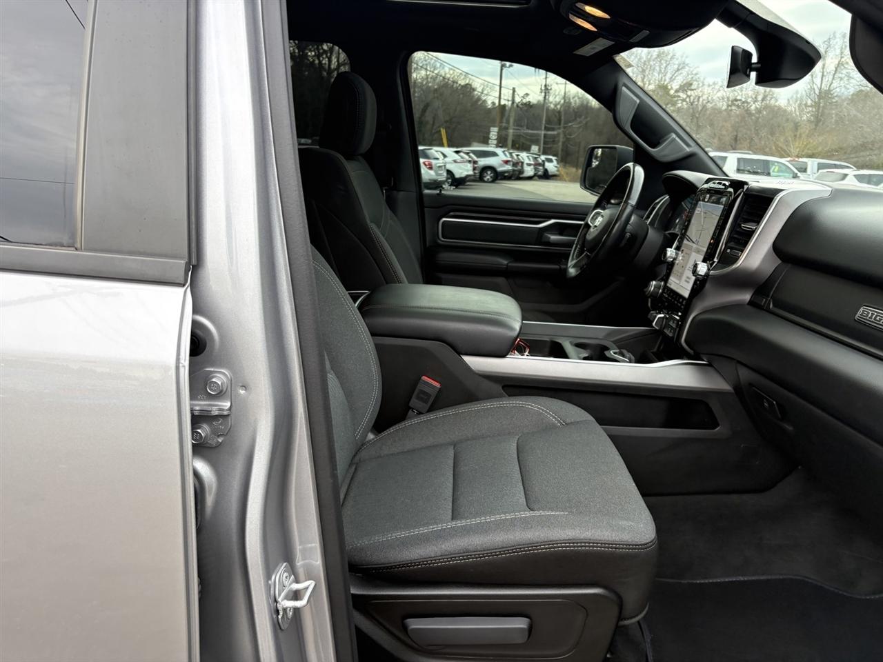 RAM 1500 Big Horn Quad Cab 4WD 2022