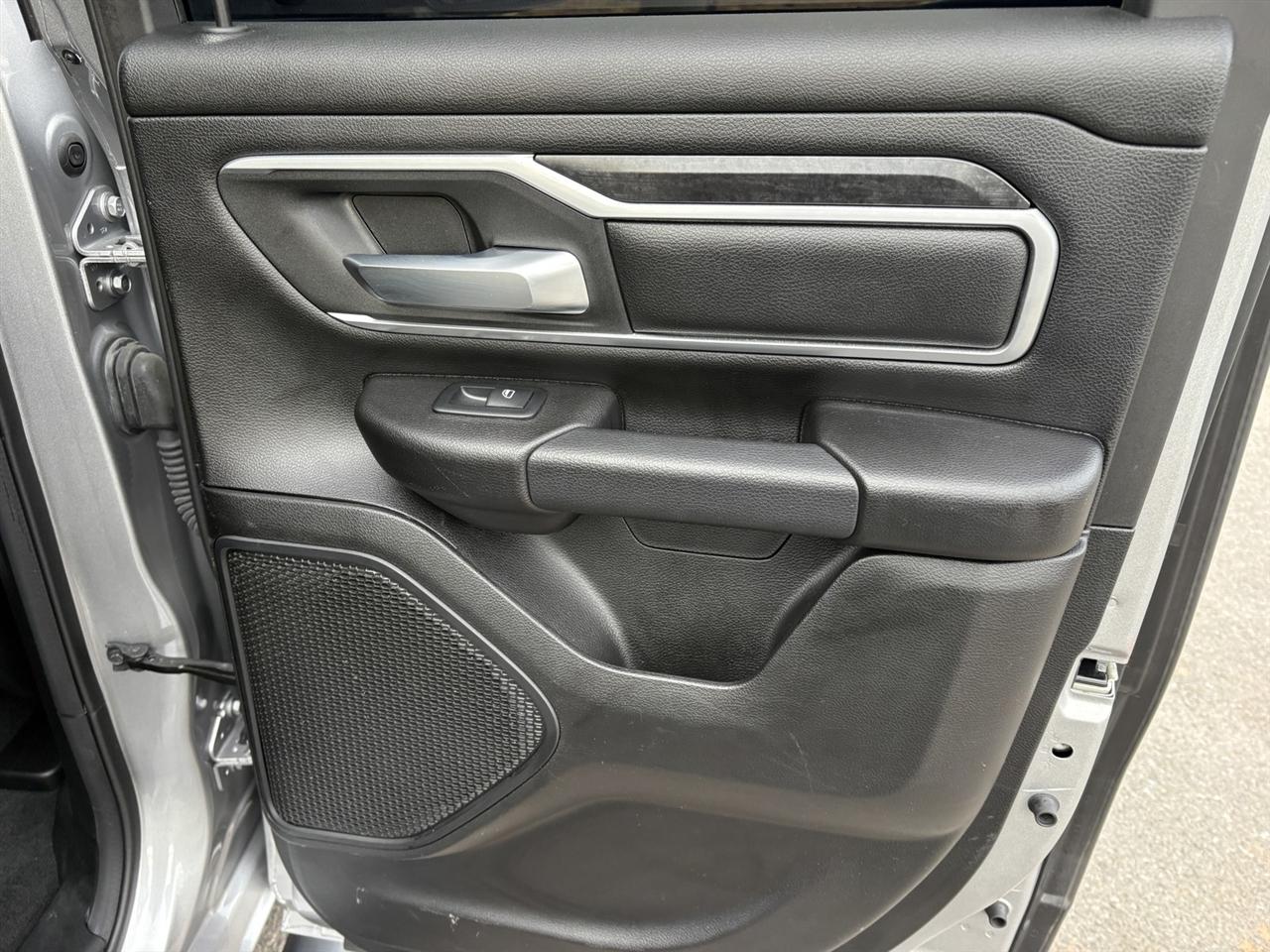 RAM 1500 Big Horn Quad Cab 4WD 2022