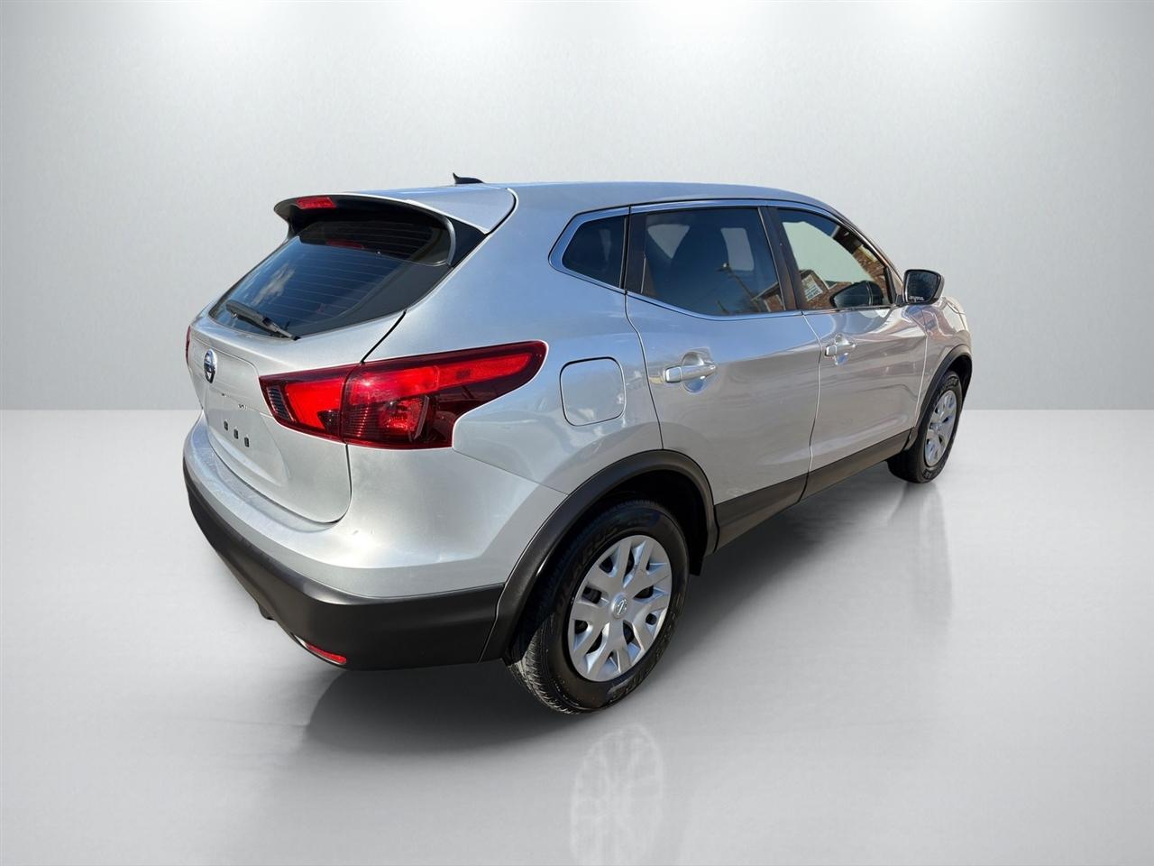 Nissan Rogue Sport S 2018