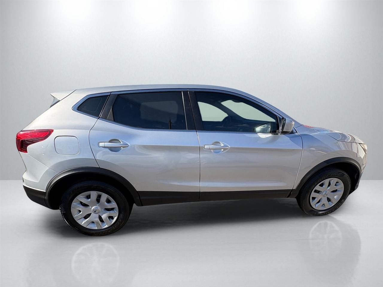 Nissan Rogue Sport S 2018