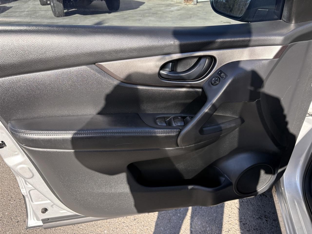 Nissan Rogue Sport S 2018