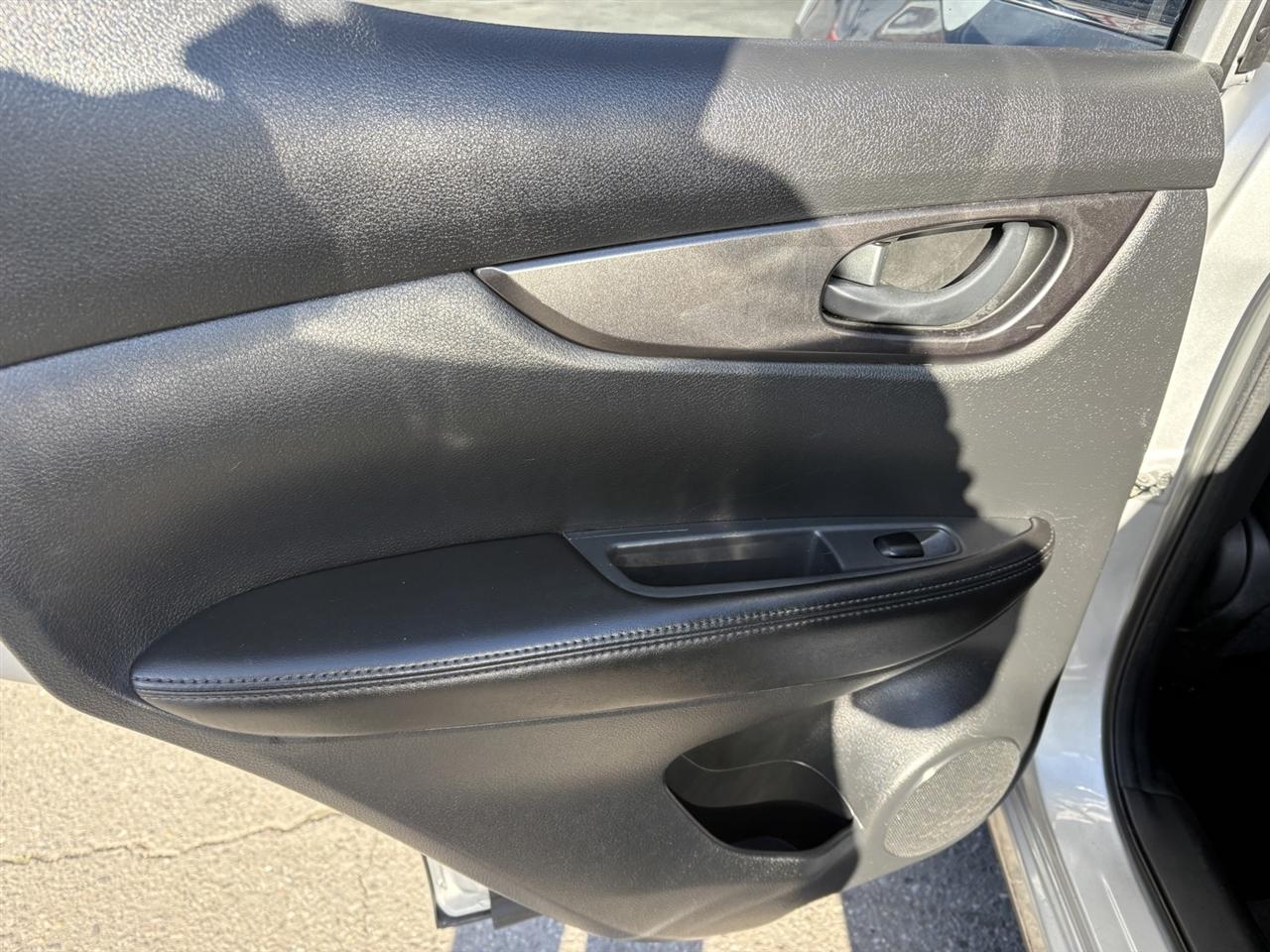 Nissan Rogue Sport S 2018