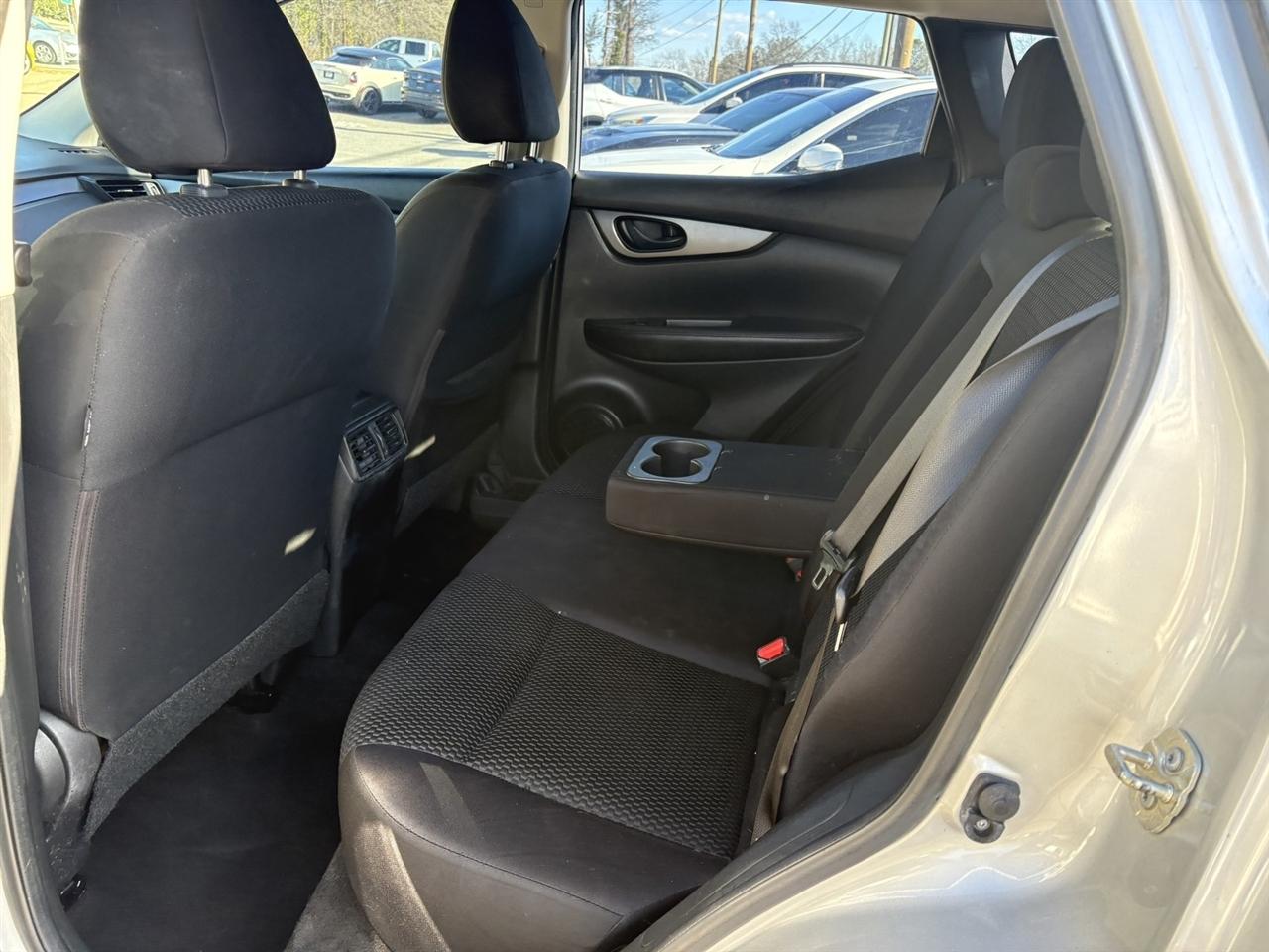 Nissan Rogue Sport S 2018