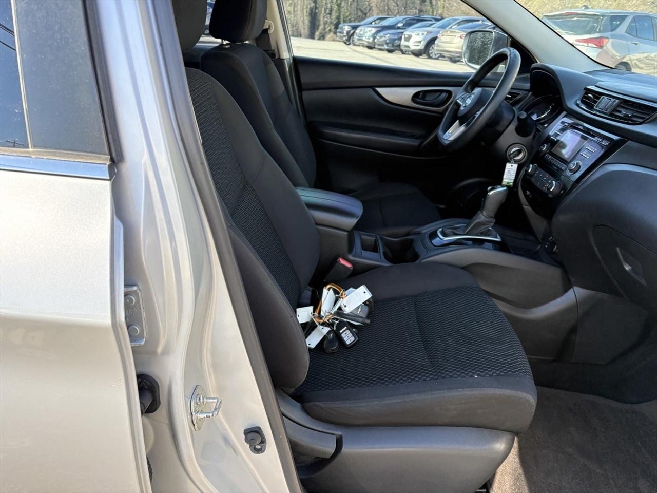 Nissan Rogue Sport S 2018