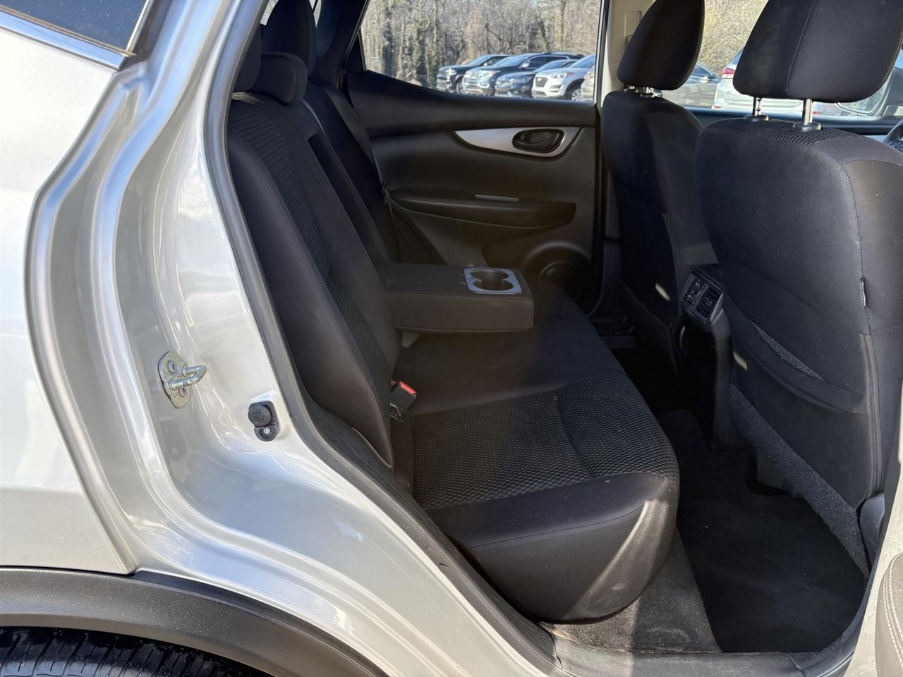 Nissan Rogue Sport S 2018