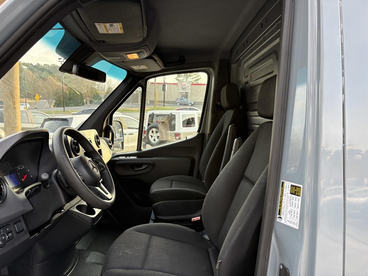 Mercedes-Benz Sprinter 2500 144-in. WB 2019
