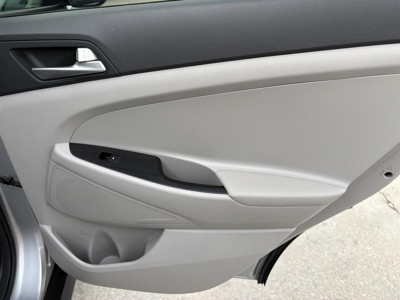 Hyundai Tucson SE 2020