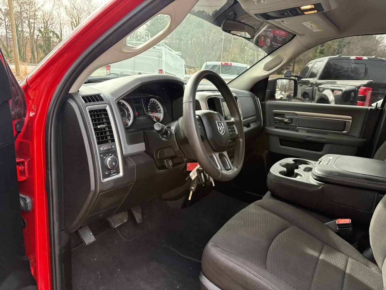 RAM 1500 Classic Warlock 4x4 Quad Cab 6'4" Box 2020