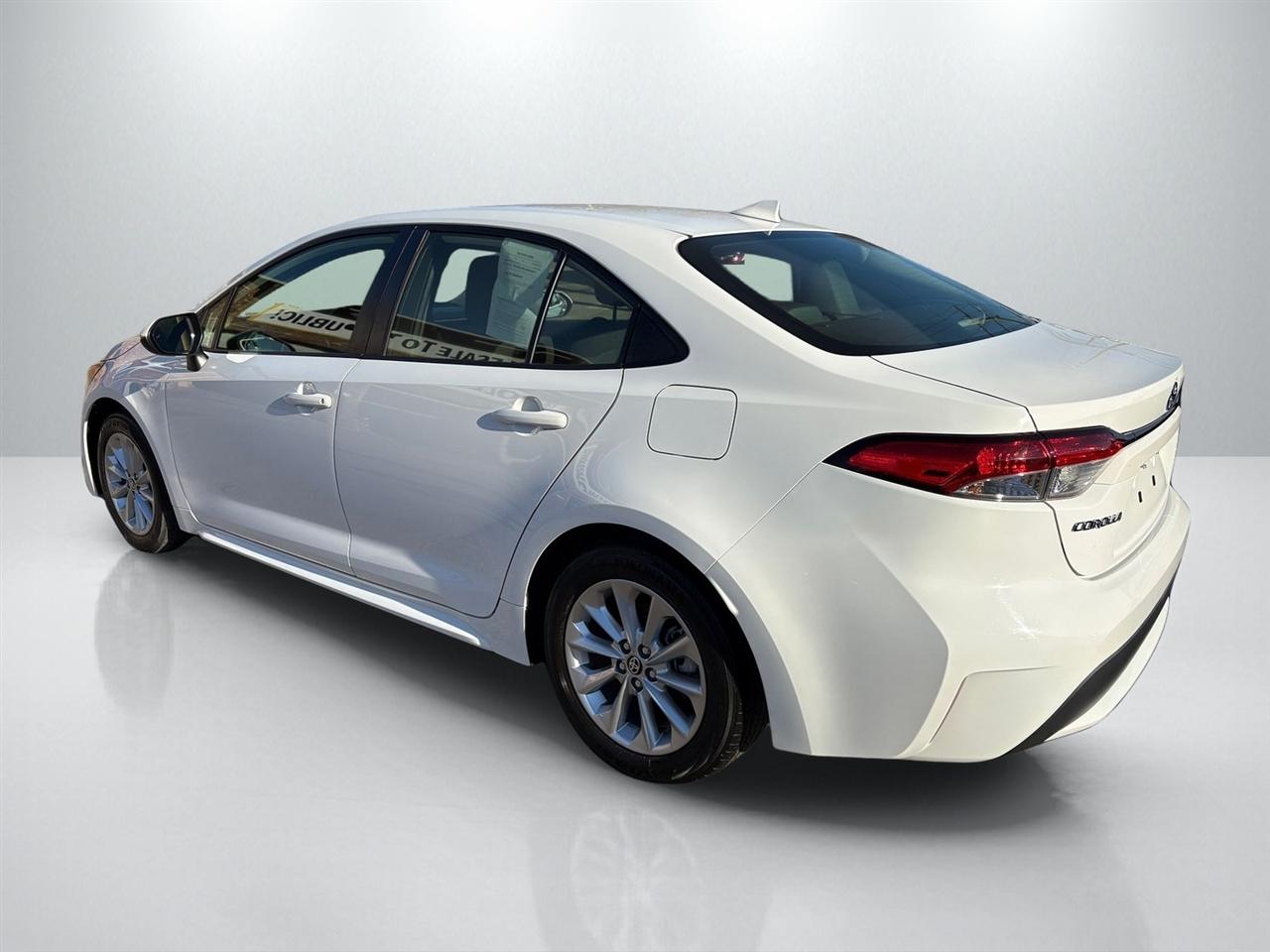 Toyota Corolla LE w/ Premium Pkg2 2022