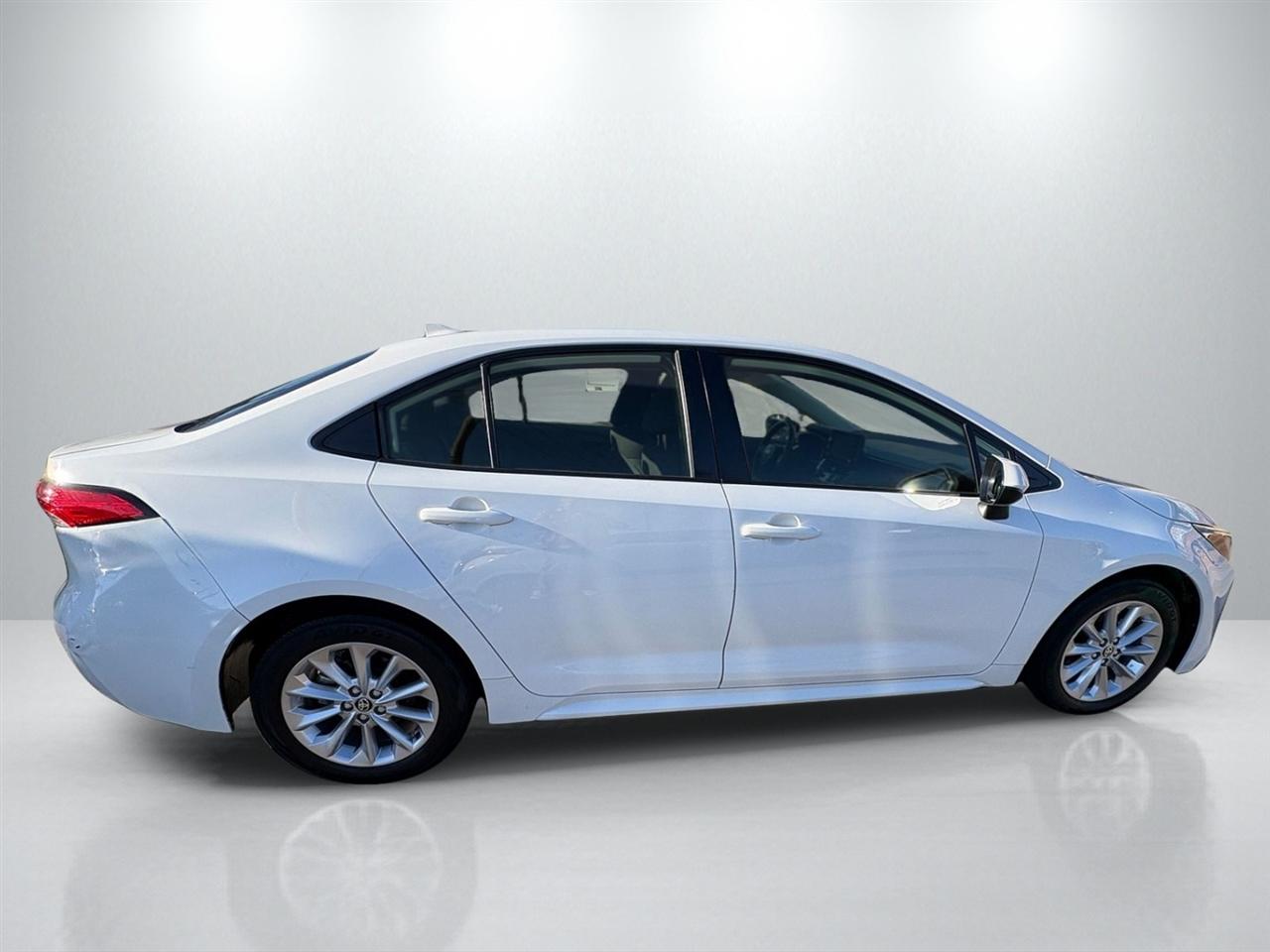 Toyota Corolla LE w/ Premium Pkg2 2022