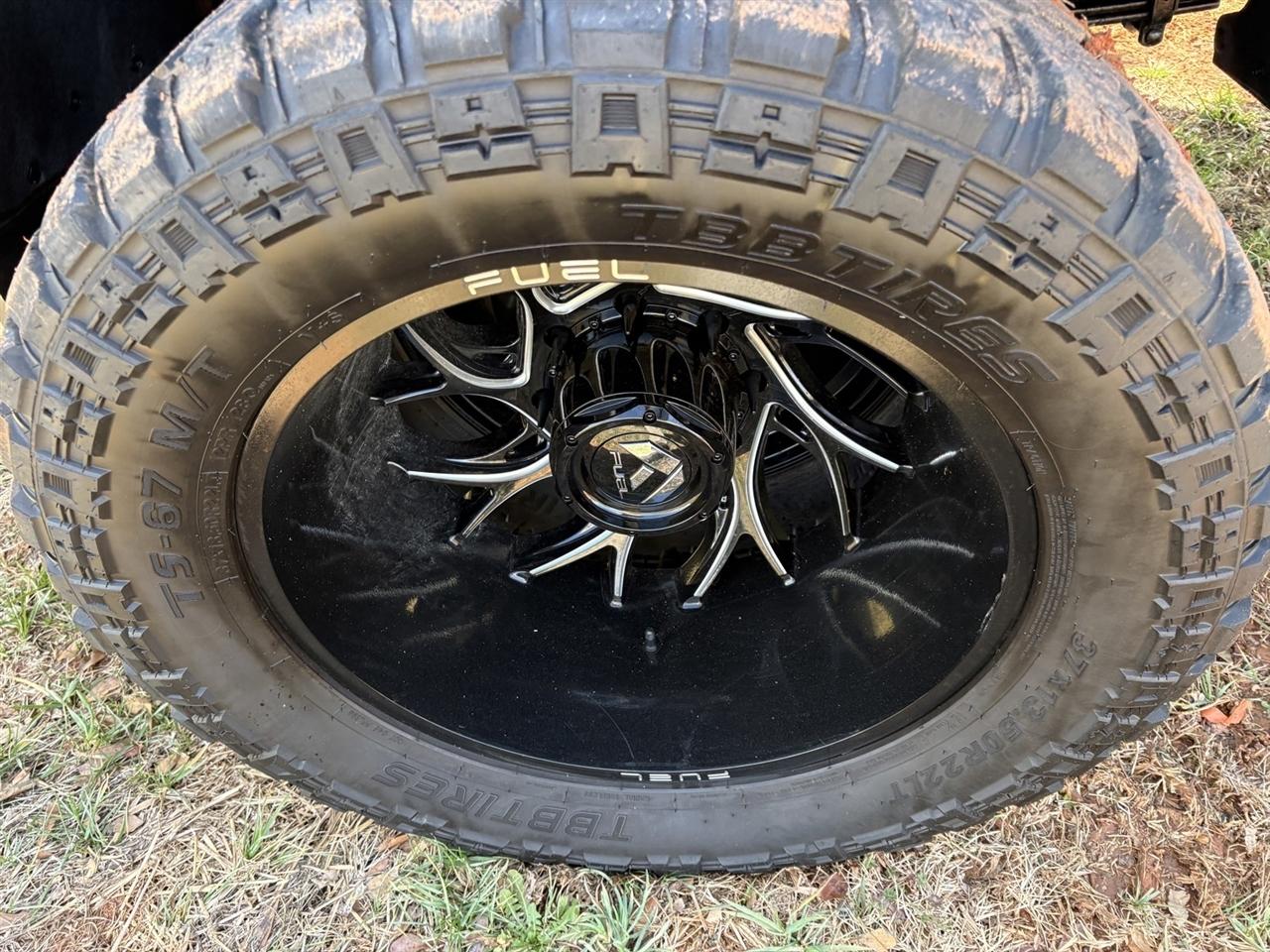 Ford F-350 SD Lariat Crew Cab LWB DRW 4WD 2023