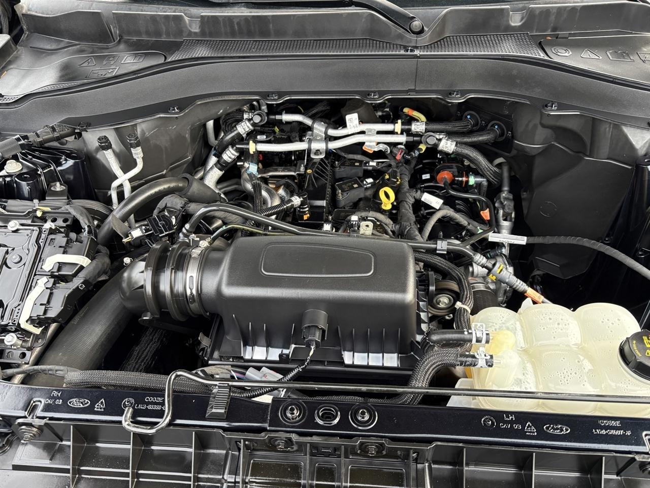 Ford Explorer Base AWD 2022