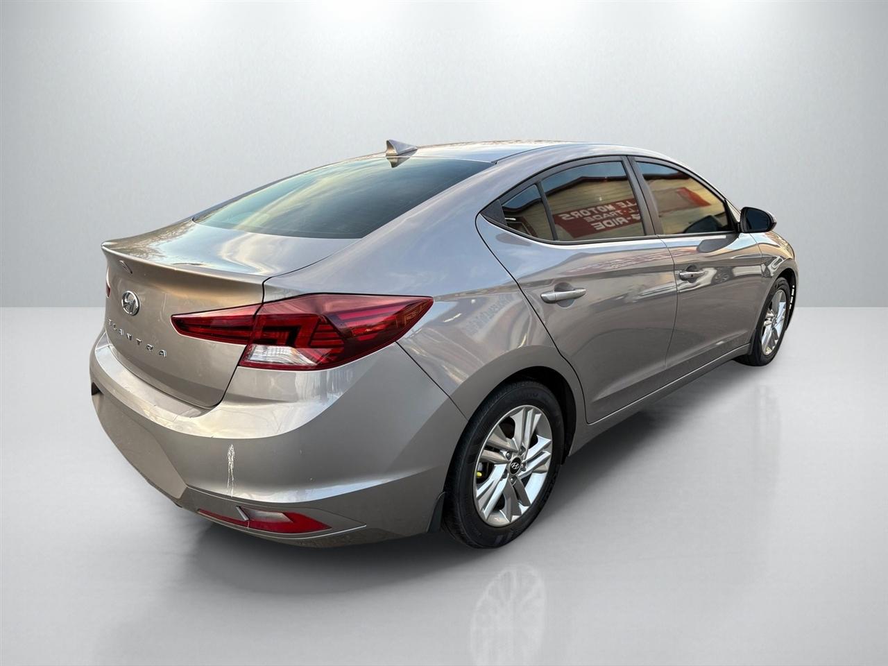 Hyundai Elantra Limited 2020