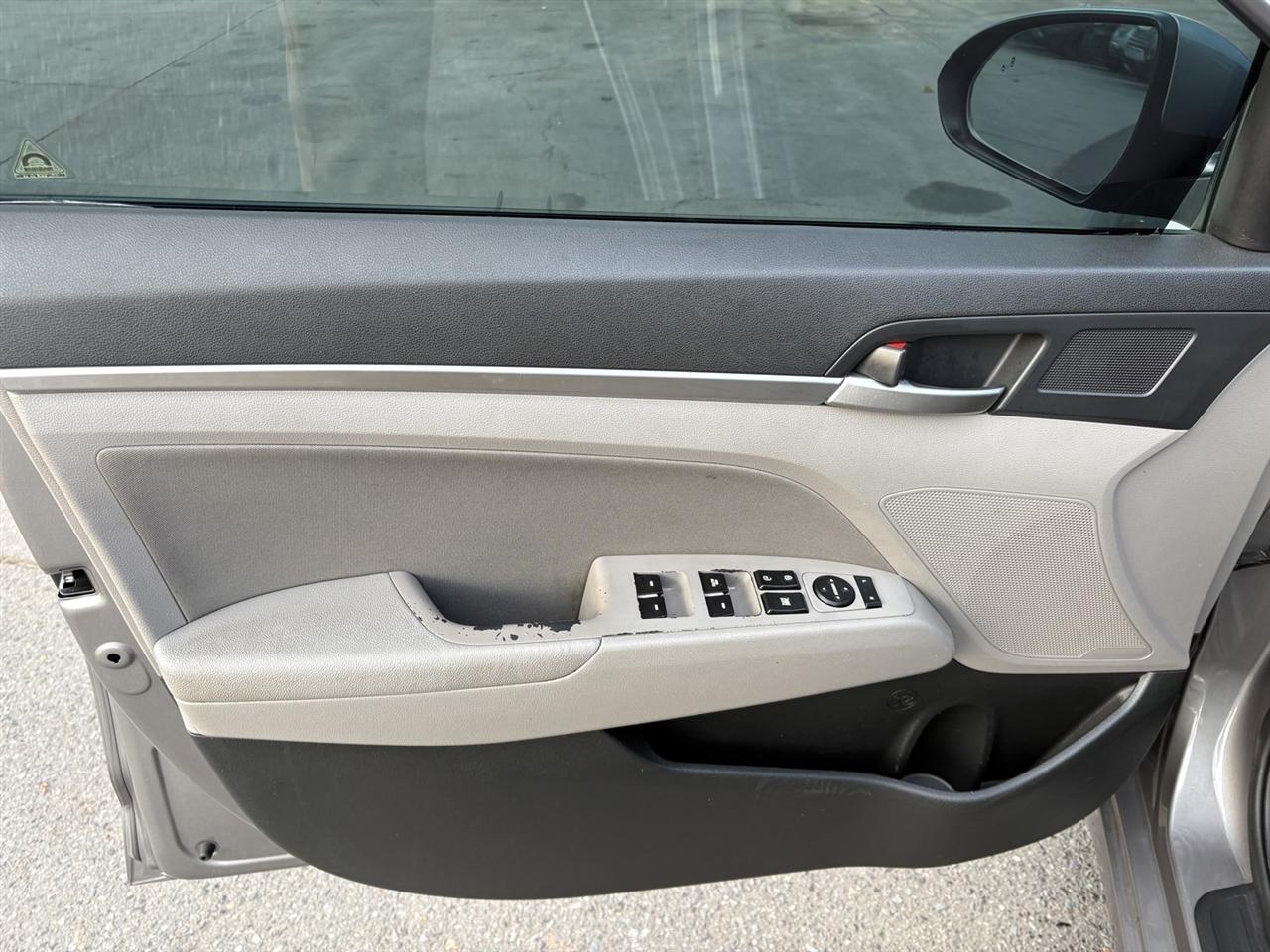 Hyundai Elantra Limited 2020