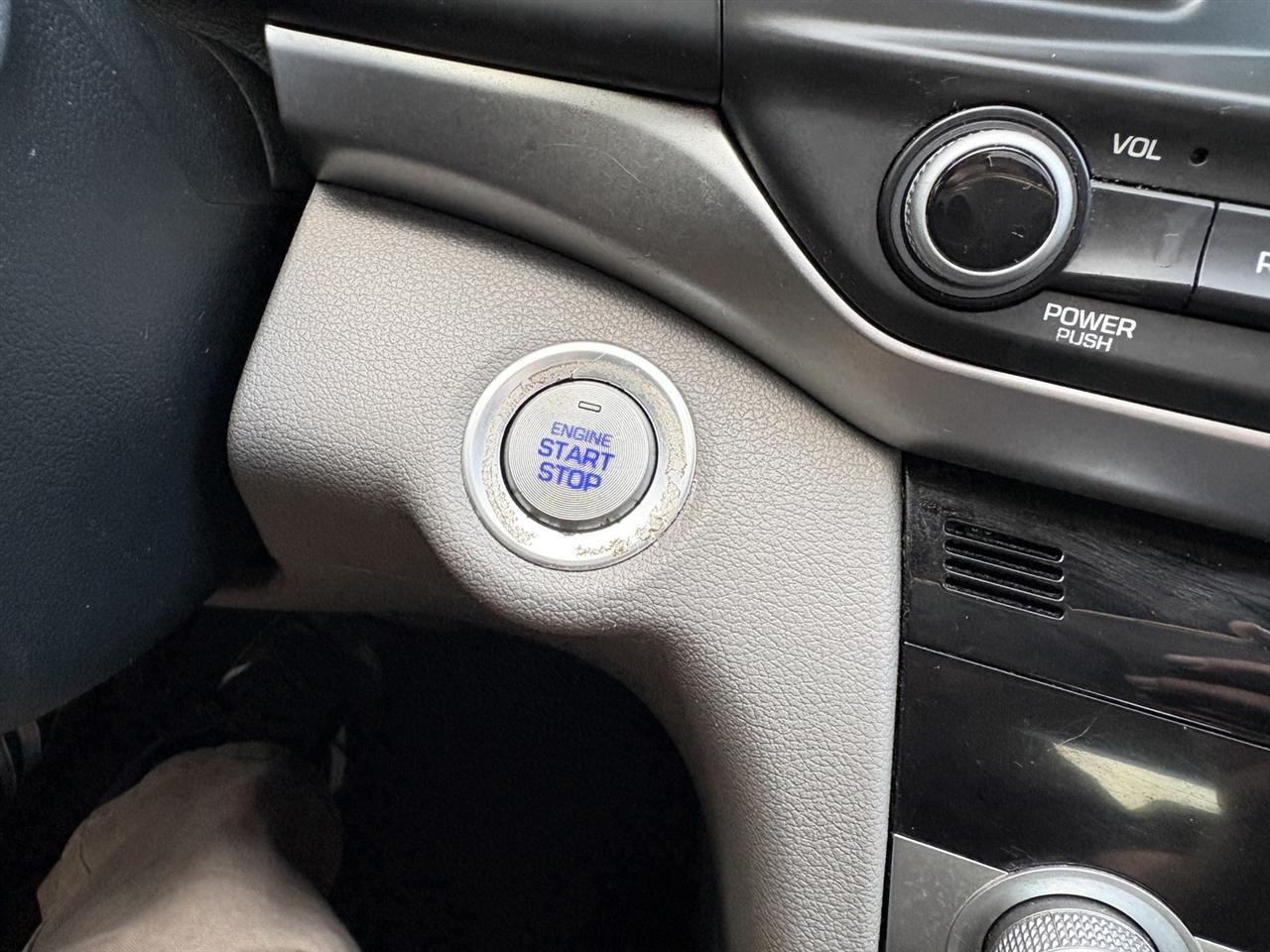 Hyundai Elantra Limited 2020